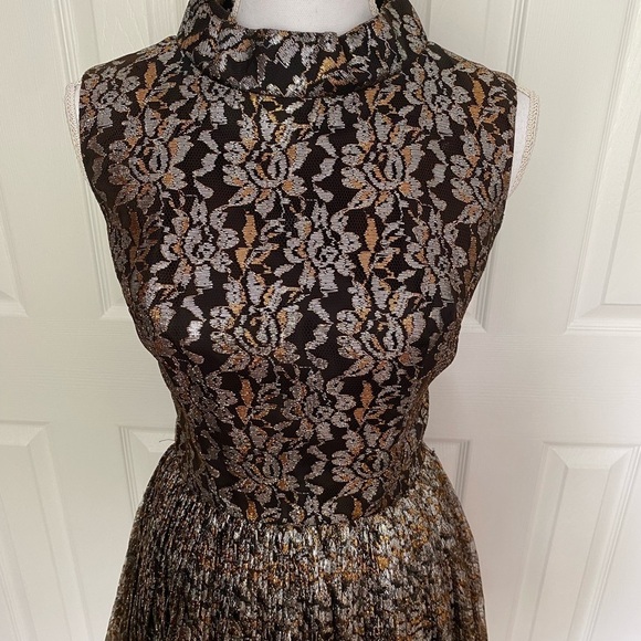 Lilli Diamond California- Vintage Collectors Lace Floral Metallic Mini Dress - Picture 10 of 13